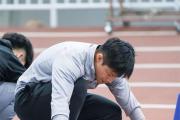 开云官网-运动员展现个人实力，球场上奋力拼搏