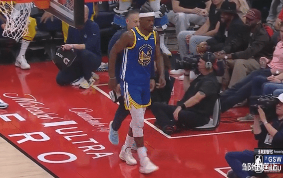 包含NBA球员伤情：勇士队主力受伤缺席下场比赛的词条