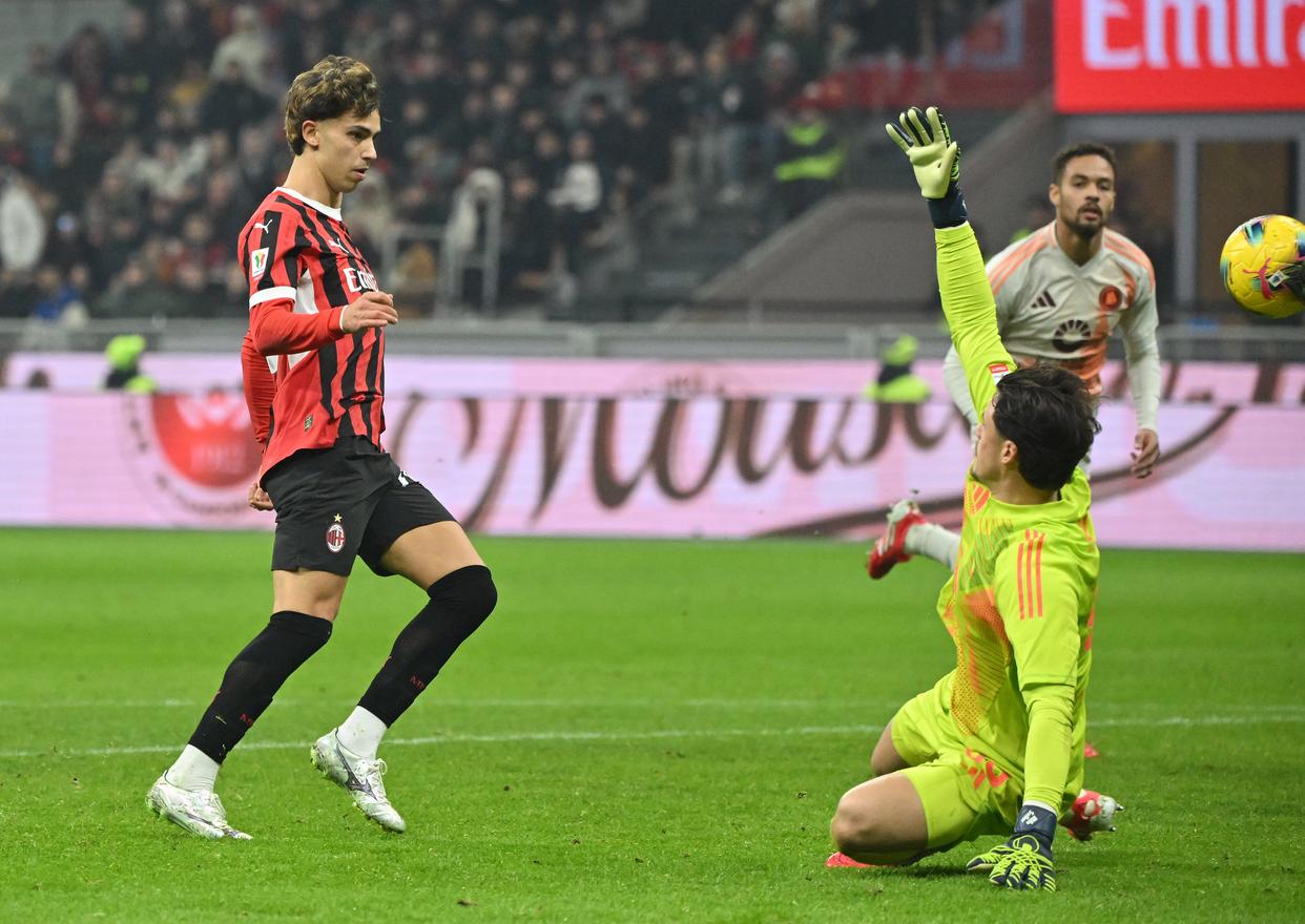 狂热球迷疯狂庆祝,意大利足球再兴盛的简单介绍 狂热球迷疯狂庆祝,意大利足球再兴盛的简单介绍