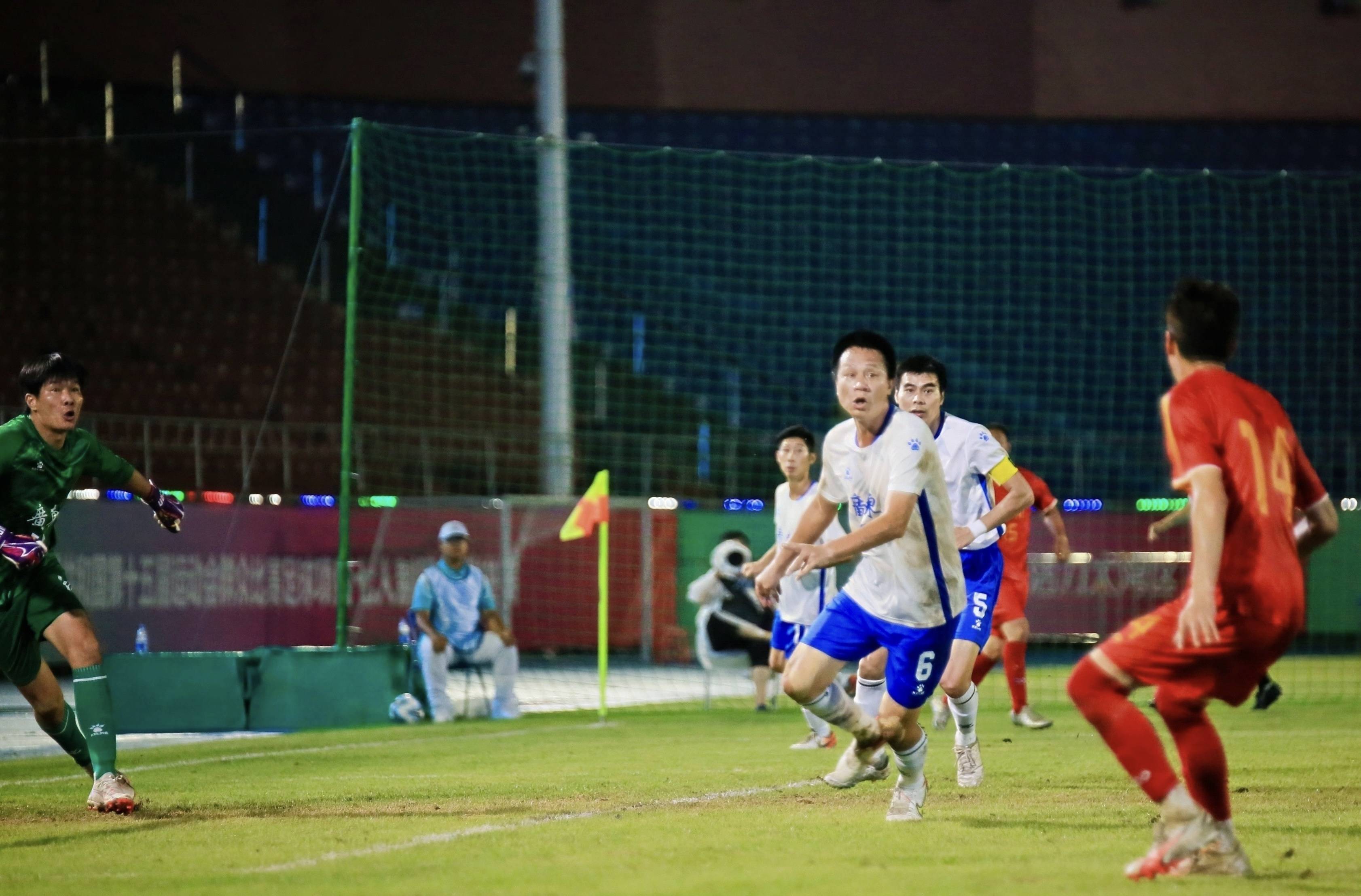 广州富力客场击败重庆斯威，喜获三分的简单介绍