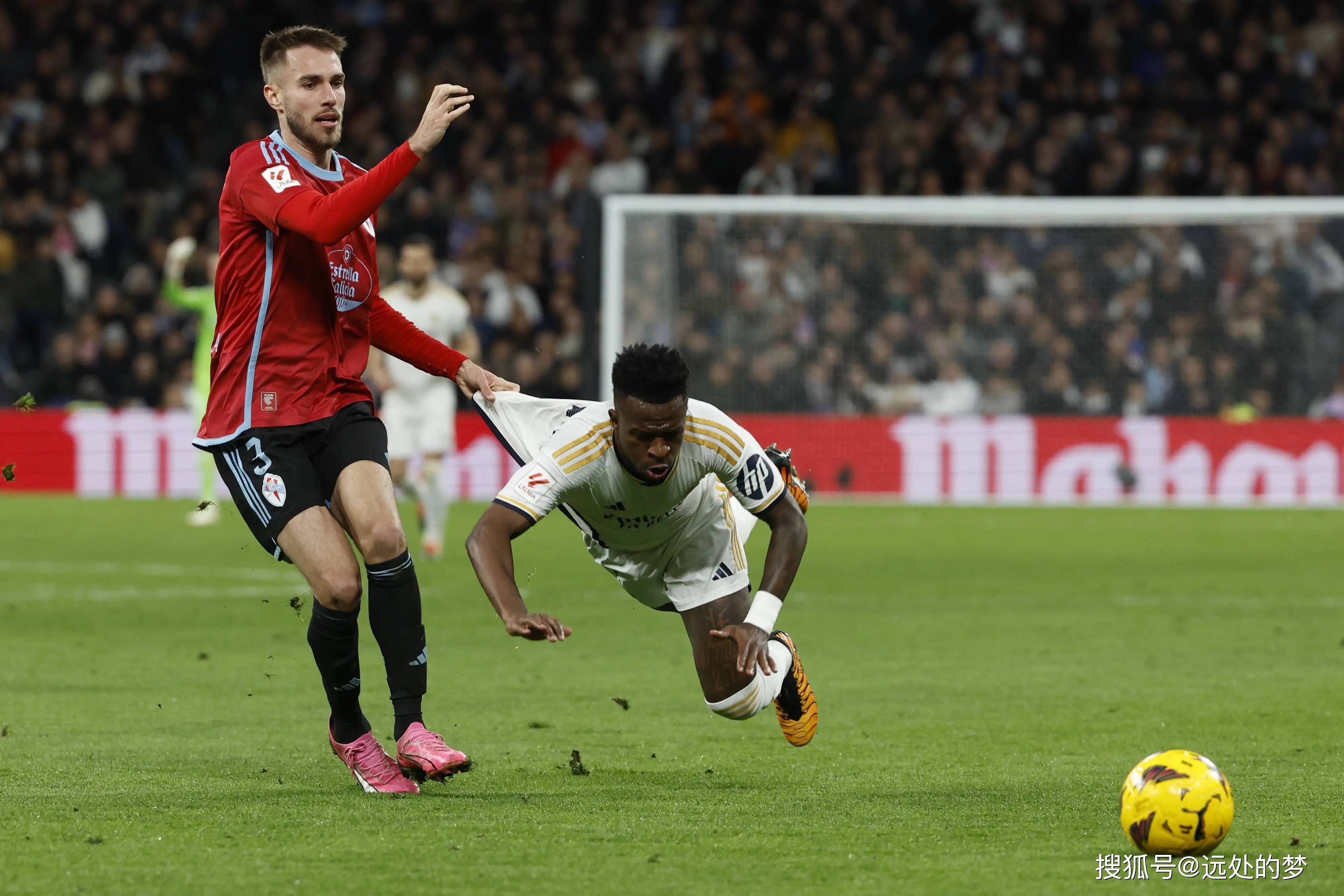 阿贾克斯惜败,萨布佩角球定胜负 阿贾克斯惜败,萨布佩角球定胜负