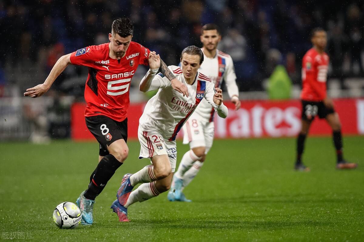 包含势均力敌:马赛背靠背对阵里昂和尼斯的词条 包含势均力敌:马赛背靠背对阵里昂和尼斯的词条