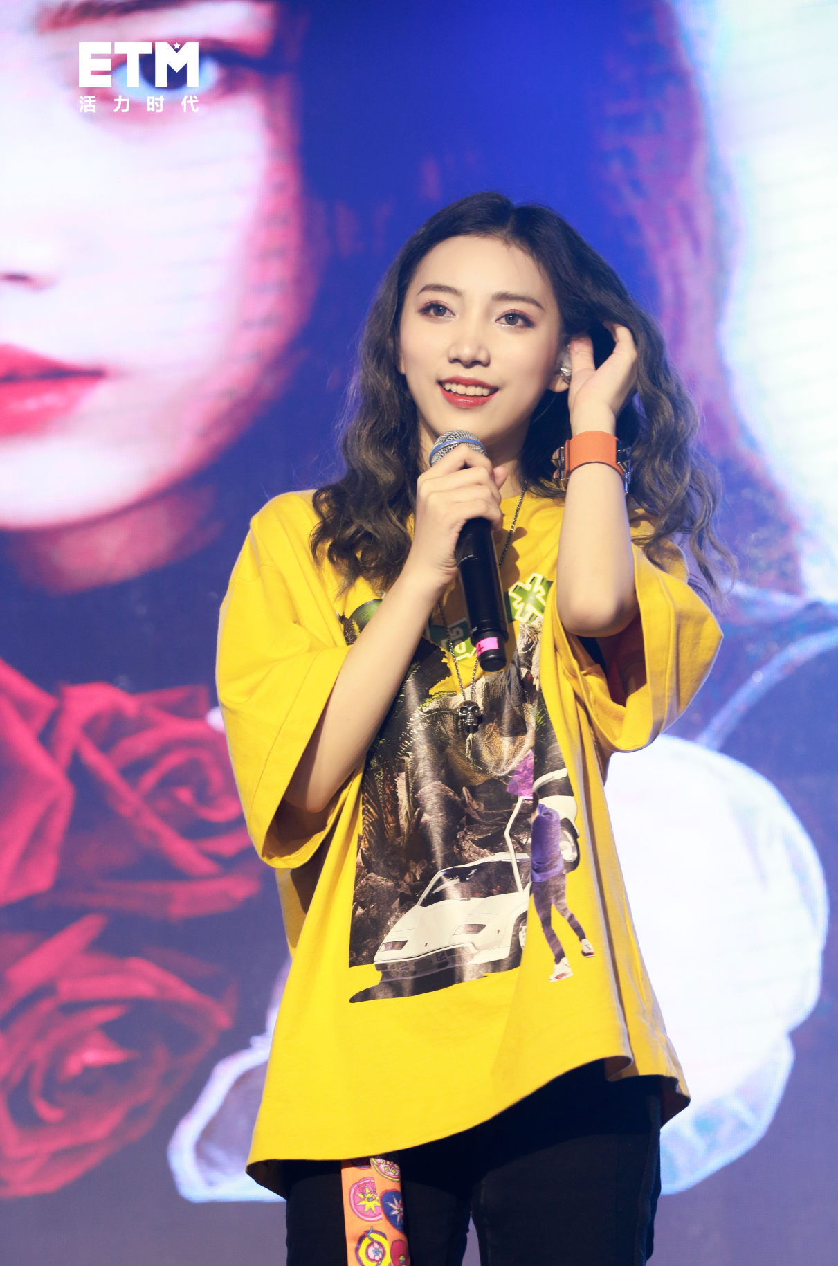 LGD轻取DFM,Jankos团战一打五峡谷大战成都决赛之夜,点燃全场激情 LGD轻取DFM,Jankos团战一打五峡谷大战成都决赛之夜,点燃全场激情