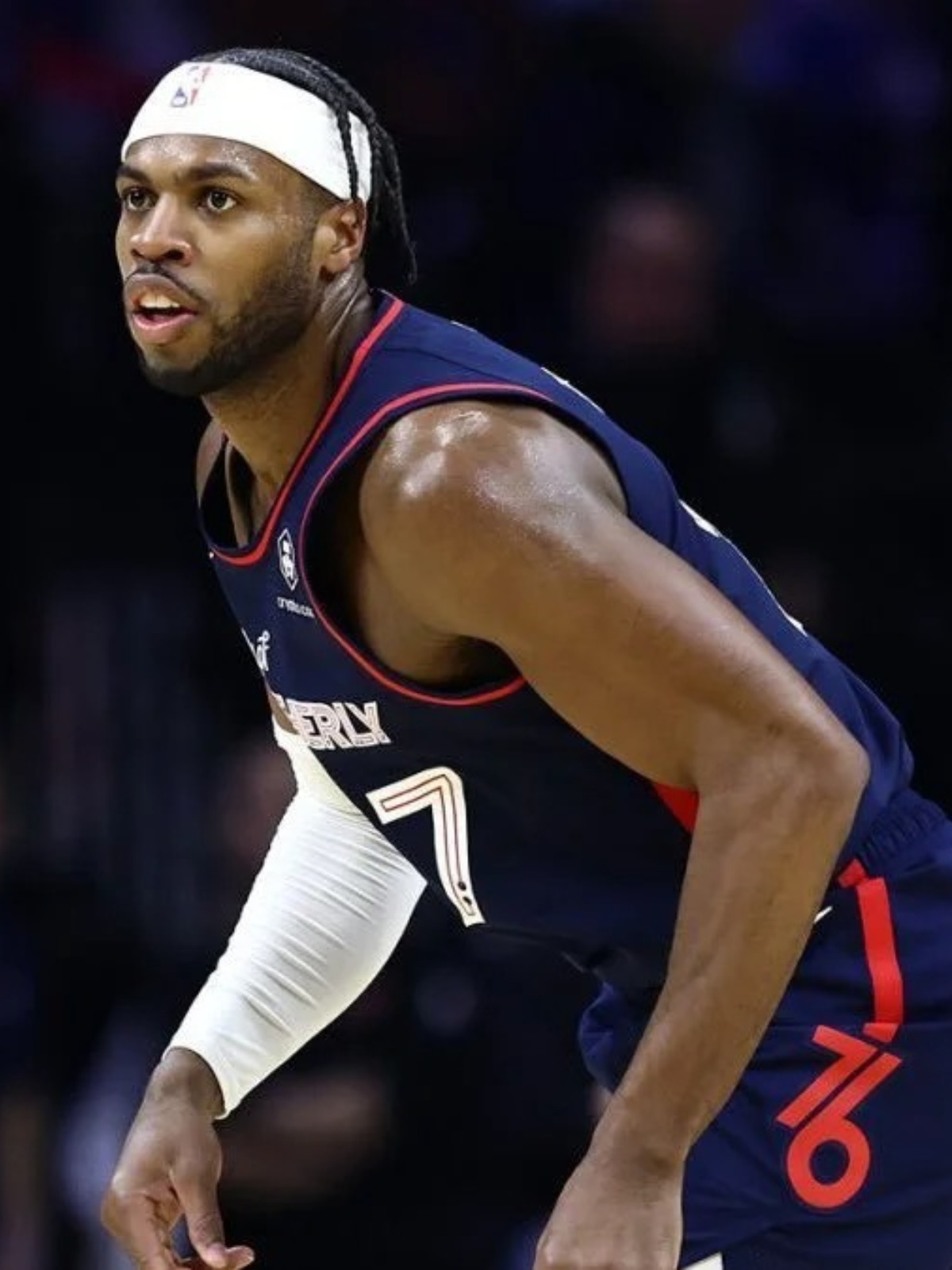 76人成功晋级季后赛,球迷期待他们的表现 76人成功晋级季后赛,球迷期待他们的表现