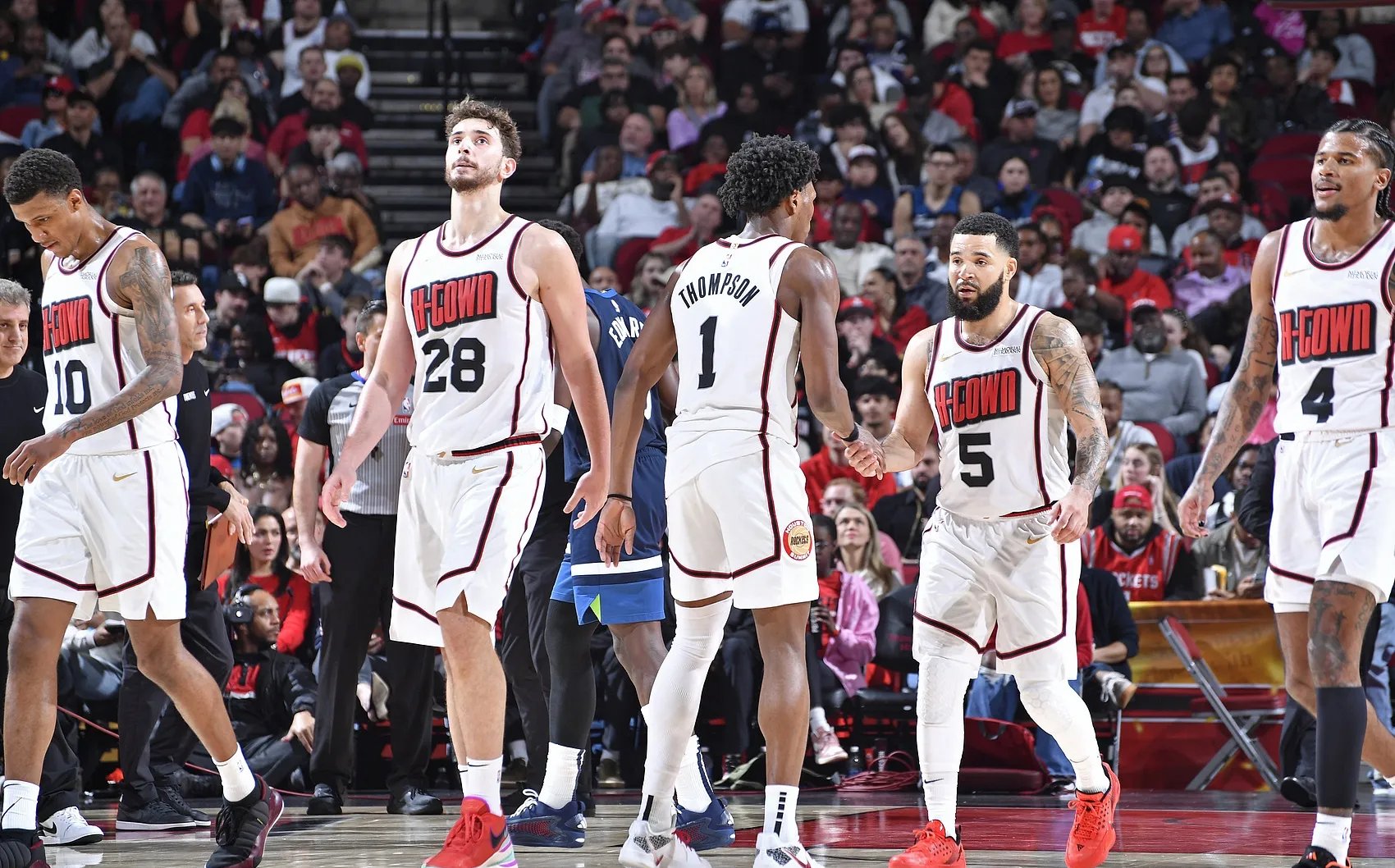 爵士队进攻火力全开,季后赛阵容壮大 爵士队进攻火力全开,季后赛阵容壮大