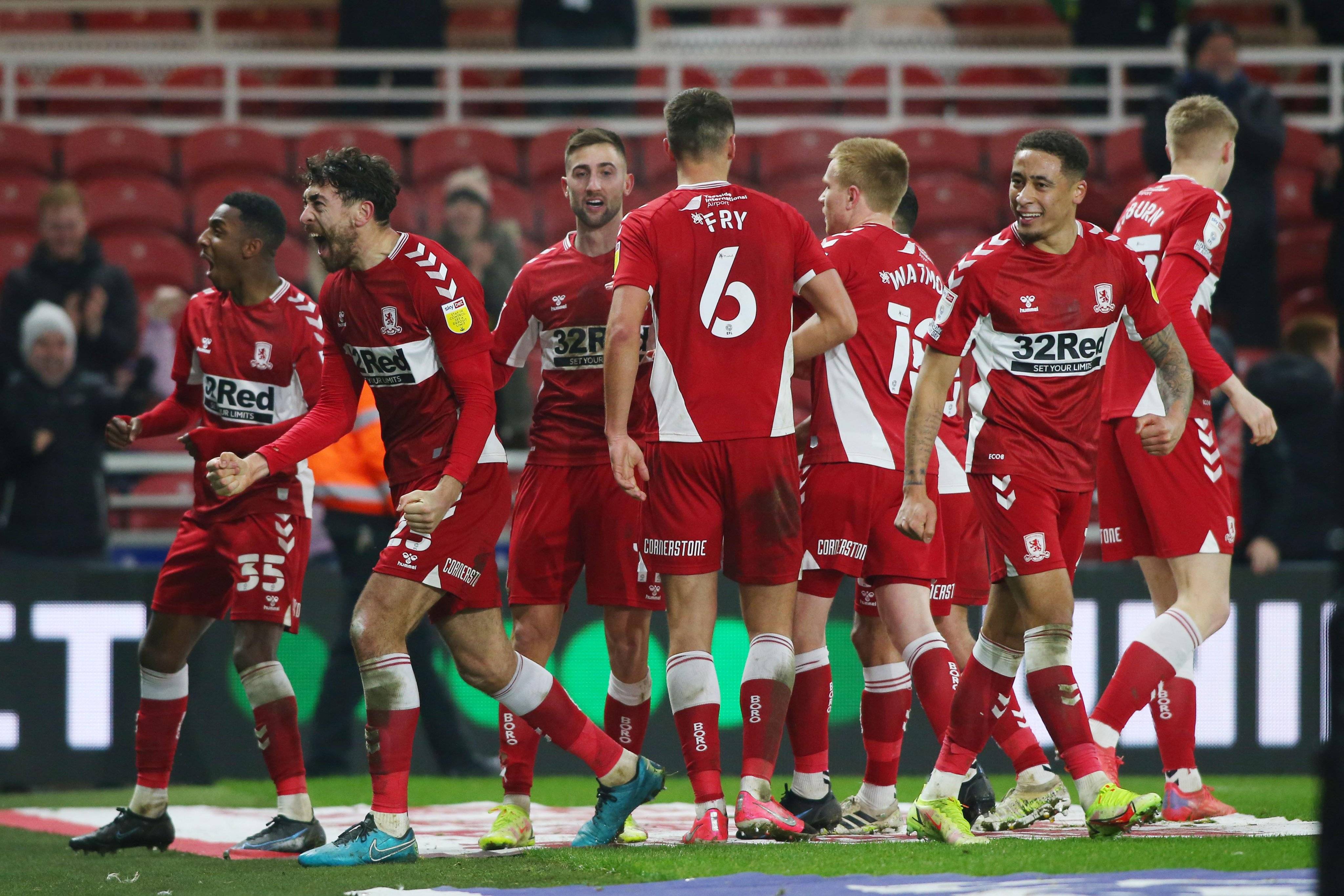 布莱克本中场技术全面提升，助球队连胜