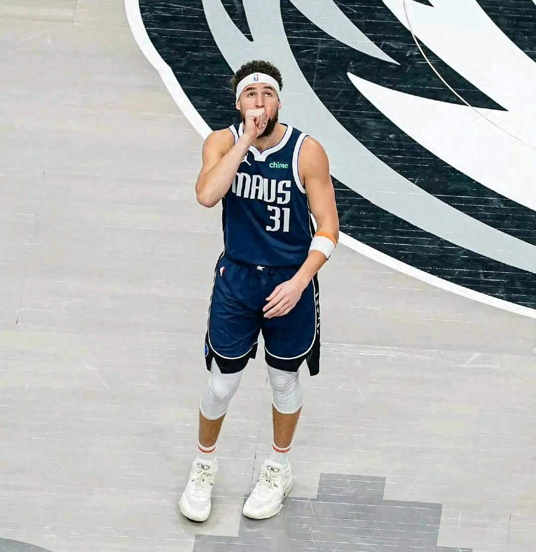 鹈鹕全队主力回归,大胜灰熊队 鹈鹕全队主力回归,大胜灰熊队