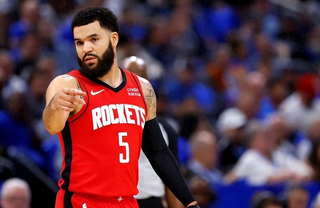 猛龙客场擒黄蜂,范弗利特砍下30分 猛龙客场擒黄蜂,范弗利特砍下30分