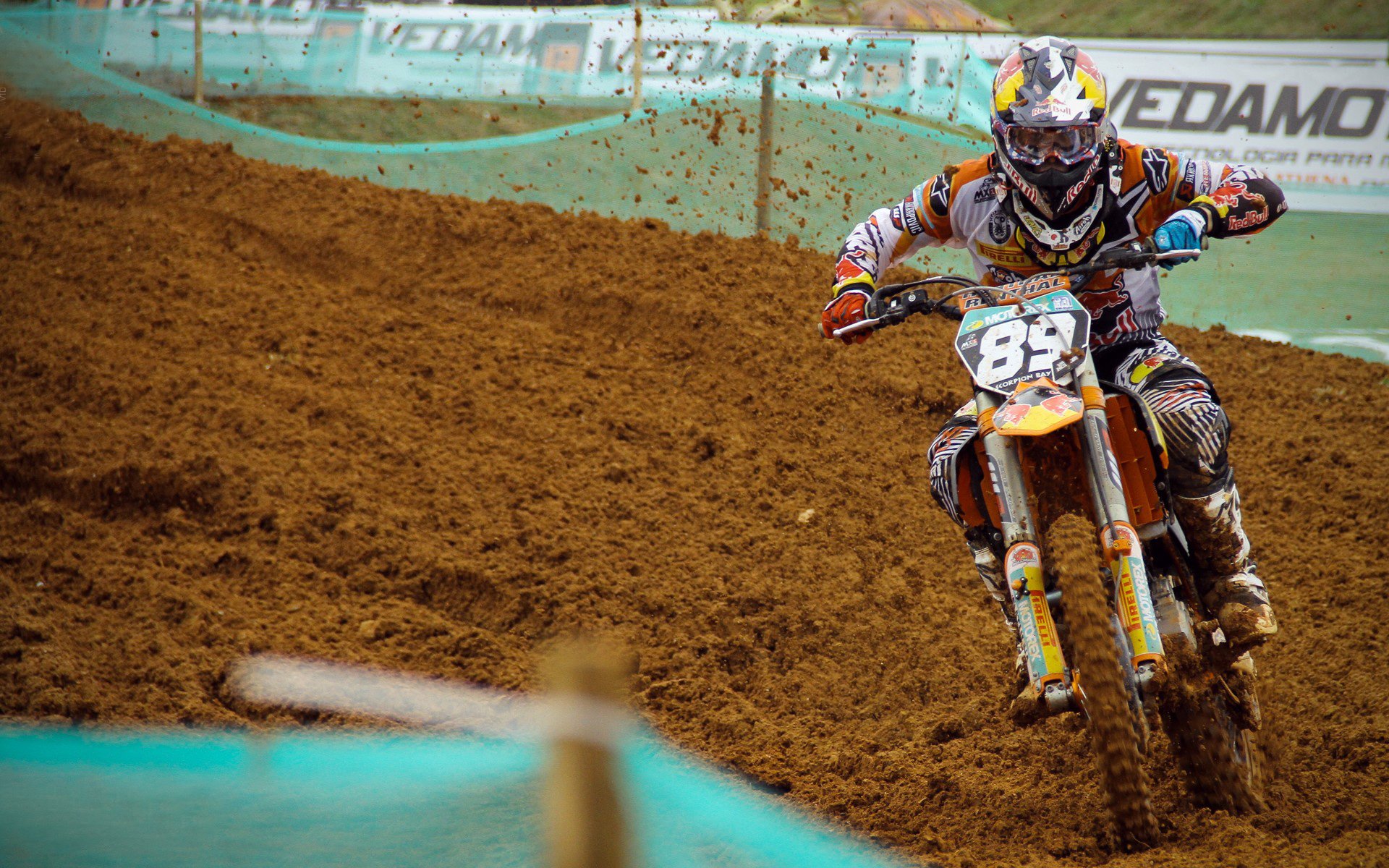 围场宿命的互换，迈凯伦如何从哈斯的阴影中驶出，与周冠宇的惊世一超